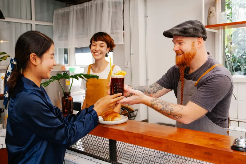 Why Do Some Cafés Always Get Asked for Another Round? The Psychology of the Second Drink